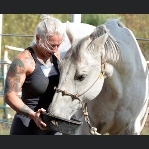 Meet your Posher, Posh